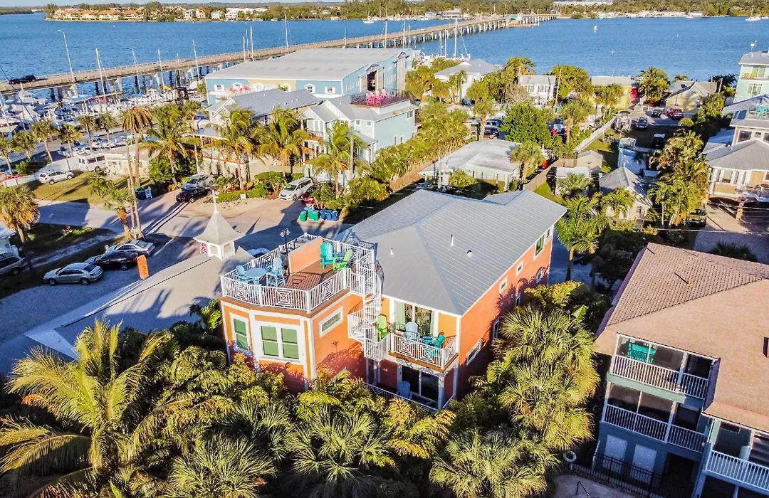 Luxury Vacation Home! Add A Golf Cart!!-1